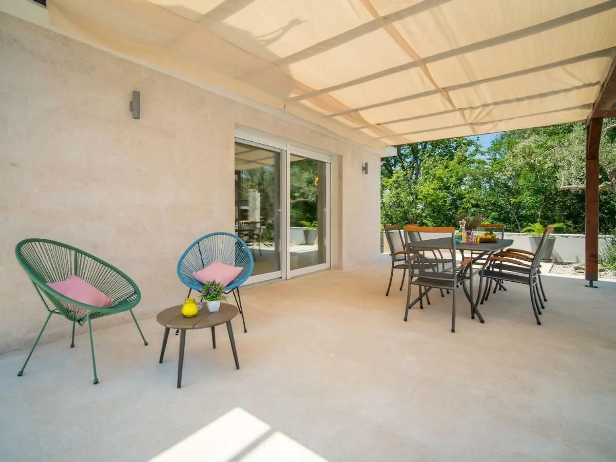 Holiday Home Ivana By Interhome Gostinjac