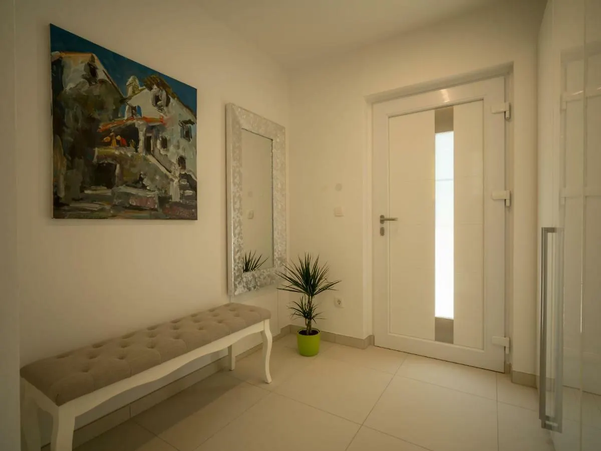Holiday Home Ivana By Interhome Gostinjac